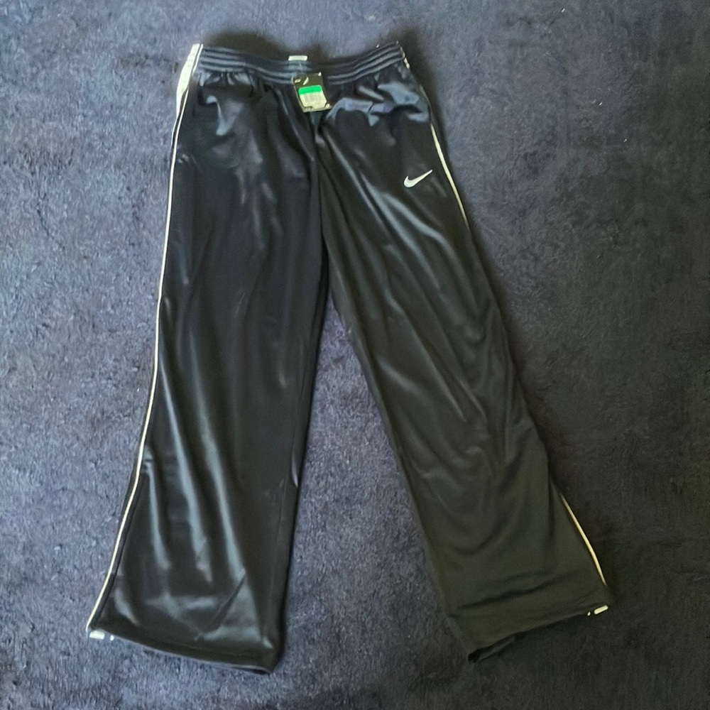 Men’s Brand New Nike Pants -XL